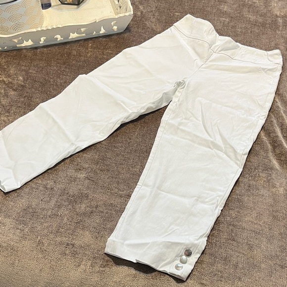 Patchington Women’s White Cropped Pants - Size 2 - Picture 1 of 6